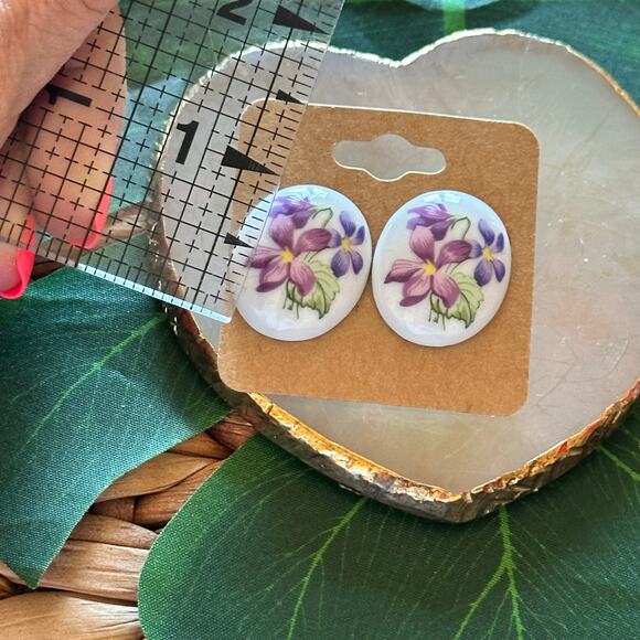 BOGO FREE CERAMIC FLORAL POST EARRINGS - Picture 3 of 4